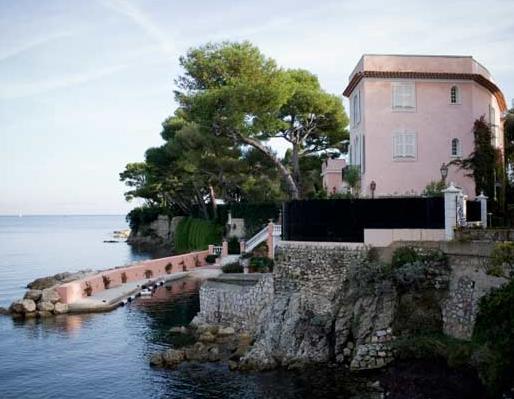 世界巨富扎堆的法國小村