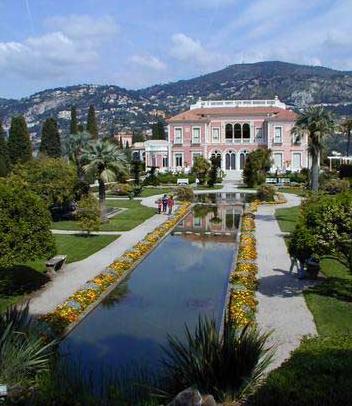 世界巨富扎堆的法國小村