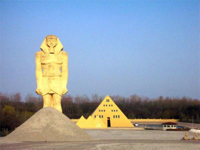 造型個(gè)性的建筑(3)