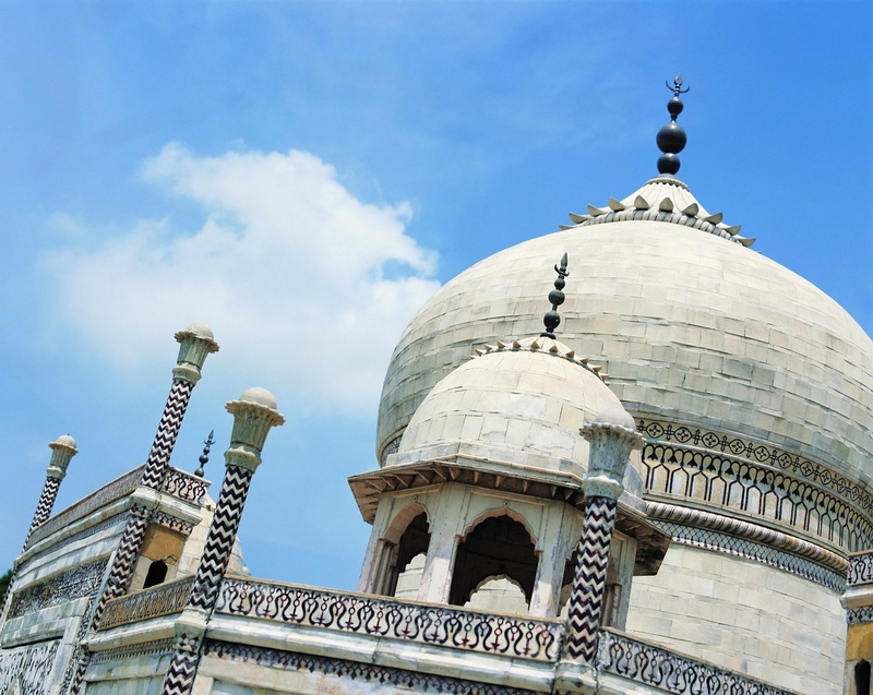 ������ɫ�R�����1��