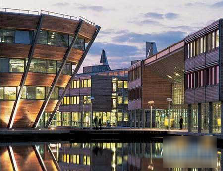 �^��У�@������4��