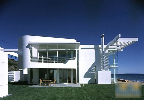 ���������İ�ɫ�����e����1��