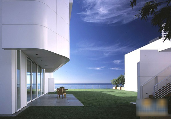 ���������İ�ɫ�����e����2��