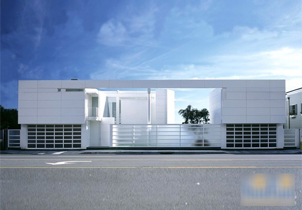 ���������İ�ɫ�����e����2��