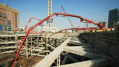 上海環(huán)球金融中心施工過程中巨型斜撐安裝是如何做的