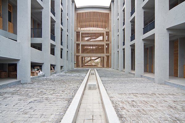 二級建造師備考知識：不多見的“清水混凝土”結(jié)構(gòu)