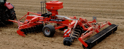 二級(jí)建造師考試知識(shí)點(diǎn)：無機(jī)結(jié)合穩(wěn)定料的拌合(人工)